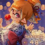  1girl alternate_hairstyle bangs blunt_bangs candy_apple closed_mouth conomi-c5 copyright_name domino_mask earrings food from_behind hair_ornament hair_up holding holding_food inkling japanese_clothes jewelry kimono light_smile looking_at_viewer looking_back mask pointy_ears print_kimono short_hair solo splatoon splatoon_2 splattershot_(splatoon) standing tentacle_hair twitter_username white_kimono 