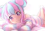  :&gt; aqua_hair bangs bare_shoulders bed blush character_request copyright_request crossed_arms dot_nose double_bun eyebrows_visible_through_hair highres legs_up lying multicolored_hair no_shoes on_bed on_stomach pink_hair sekina sidelocks simple_background smile socks violet_eyes white_background 