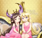  2girls :d arulumaya blonde_hair blue_eyes blush brown_eyes brown_hair charlotta_(granblue_fantasy) collarbone commentary_request couch crown dress from_side granblue_fantasy harbin highres jpeg_artifacts long_hair looking_at_viewer multiple_girls open_mouth pillow pink_dress pointy_ears side-by-side sitting smile very_long_hair wallpaper_(object) zanzi 