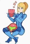  1girl blonde_hair blue_eyes bodysuit hair_ornament handheld_game_console helmet high_ponytail highres legs_crossed metroid nintendo nintendo_3ds ponytail samus_aran splashbrush zero_suit 