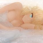  1girl bangs bare_arms bare_shoulders blanket blonde_hair blue_eyes breasts closed_mouth commentary_request fate/apocrypha fate_(series) highres kisei2 large_breasts looking_at_viewer lying on_bed on_side ruler_(fate/apocrypha) smile solo 