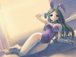  bare_legs barefoot breasts bunny_ears bunnysuit green_eyes green_hair kimidori_emiri long_hair rabbit_ears ranranloo suzumiya_haruhi_no_yuuutsu 