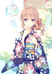  1boy bangs blurry bow brown_hair closed_mouth cowboy_shot depth_of_field goma_(11zihisin) hair_bow highres japanese_clothes kimono long_hair looking_at_viewer male_focus obi original pink_eyes sash smile solo trap wide_sleeves wind_chime yukata 