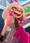  1girl armpits crown dress fang fingerless_gloves gloves highres hime_(splatoon) legs_crossed looking_at_viewer mini_crown mole mole_under_mouth multicolored_hair open_mouth pantyhose pink_hair pink_legwear short_hair simple_background sleeveless sleeveless_dress smile splatoon splatoon_2 symbol-shaped_pupils teeth tentacle_hair thick_eyebrows two-tone_hair white_hair yellow_eyes zipper zipper_pull_tab 