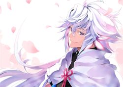  1boy akamiso_(k074510) cloak fate/stay_night fate_(series) highres long_hair looking_at_viewer male_focus merlin_(fate/stay_night) smile solo violet_eyes white_hair 