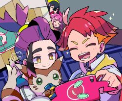  2boys 2girls black_hair brown_fur carmine_(pokemon) closed_eyes crispin_(pokemon) furret gloves green_eyes highres holding holding_pokemon jacket kieran_(pokemon) lacey_(pokemon) mismatched_eyebrows multicolored_hair multiple_boys multiple_girls neckerchief open_mouth orange_hair partially_fingerless_gloves pink_hair pokemon pokemon_(creature) pokemon_sv purple_hair red_gloves redhead rotom rotom_phone short_hair smile teeth thick_eyebrows two-tone_hair white_jacket yellow_neckerchief yoshishi_(yosisitoho) 