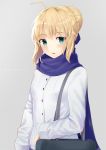  1girl ahoge arm_at_side arm_rest artist_name artoria_pendragon_(all) bag bangs blonde_hair blue_ribbon blue_scarf blush coat fate/stay_night fate_(series) green_eyes grey_background hair_bun hair_ribbon highres huidare long_sleeves looking_at_viewer parted_lips ribbon saber scarf shiny shiny_hair shoulder_bag sidelocks simple_background sleeves_past_wrists solo tareme upper_body white_coat winter_clothes winter_coat 