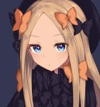  1girl abigail_williams_(fate/grand_order) black_background blue_eyes bow commentary_request fate/grand_order fate_(series) hair_bow hat light_brown_hair long_hair looking_at_viewer meuneyu simple_background solo 