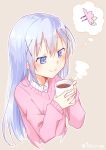  :&gt; bangs beige_background blue_eyes blush buttons casual closed_mouth collared_shirt cropped_torso cup eyebrows_visible_through_hair flat_chest gochuumon_wa_usagi_desu_ka? hair_between_eyes hair_ornament hairclip hetareeji highres holding hot_chocolate hoto_cocoa kafuu_chino light_blue_hair long_hair long_sleeves looking_down mug outline pink_sweater shirt sidelocks steam sweater thinking thought_bubble upper_body white_outline white_shirt wing_collar x_hair_ornament 