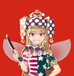  1girl bangs blonde_hair clownpiece eyebrows_visible_through_hair fairy_wings grin hand_on_hip hat jester_cap knife long_hair looking_at_viewer nail_polish neck_ruff polka_dot purple_hat red_background red_eyes red_nails short_sleeves simple_background smile solo star star_print striped teeth touhou upper_body wings zounose 