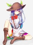  1girl arms_behind_back blue_hair boots bow bowtie breasts brown_footwear brown_hat closed_mouth food fruit grey_background hat head_tilt highres hinanawi_tenshi knee_up long_hair looking_at_viewer medium_breasts peach puffy_sleeves red_eyes red_neckwear simple_background sitting smile solo touhou uchisukui 