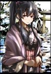  1girl alternate_costume anchor artist_name bangs black_border black_hair black_kimono border breasts closed_mouth day floral_print highres japanese_clothes jewelry kantai_collection kimono lips long_hair long_sleeves looking_at_viewer medium_breasts outdoors own_hands_together ponytail print_kimono red_eyes ring sash seitei_(04seitei) sidelocks sketch smile snow solo striped torii vertical_stripes wedding_band wide_sleeves winter yahagi_(kantai_collection) 