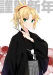  1girl alternate_costume bangs blonde_hair commentary_request fate/apocrypha fate_(series) fingernails floral_background green_eyes grin hair_ornament hair_scrunchie happy_new_year holding ica japanese_clothes long_sleeves looking_at_viewer mordred_(fate) mordred_(fate)_(all) new_year ponytail scrunchie skirt smile solo standing translated upper_body 