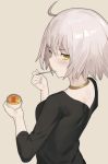  1girl ahoge bangs black_shirt blush choker closed_mouth commentary_request eating eyebrows_visible_through_hair fate/grand_order fate_(series) food from_behind frown grey_background hair_between_eyes holding jeanne_d&#039;arc_(alter)_(fate) jeanne_d&#039;arc_(fate)_(all) keemu_(occhoko-cho) long_sleeves looking_at_viewer looking_back shirt short_hair silver_hair simple_background solo spoon upper_body yellow_eyes 