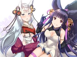  2girls animal_ears bell black_hair blue_eyes blue_gloves blush breasts detached_sleeves eko elbow_gloves erun_(granblue_fantasy) fox_ears fox_tail fur_trim gloves granblue_fantasy hair_bell hair_ornament jingle_bell long_hair looking_at_viewer medium_breasts multiple_girls red_eyes silver_hair simple_background small_breasts smile socie_(granblue_fantasy) tail very_long_hair white_background yuel_(granblue_fantasy) 