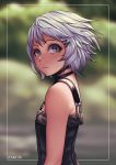  1girl artist_name blurry blurry_background closed_mouth depth_of_field grey_eyes grey_hair hair_ornament hairclip looking_at_viewer looking_back original short_hair solo upper_body zakusi 