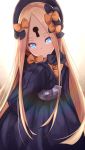  1girl abigail_williams_(fate/grand_order) bangs black_bow black_dress black_hat blonde_hair blue_eyes bow dress fate/grand_order fate_(series) forehead hair_bow hat highres keyhole long_hair long_sleeves looking_at_viewer orange_bow parted_bangs polka_dot polka_dot_bow sleeves_past_wrists solo untsue very_long_hair 