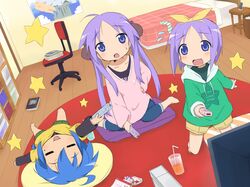  barefoot girls_playing_games hair_ribbon hiiragi_kagami hiiragi_tsukasa izumi_konata kareha_aki lucky_star nintendo_wii playing_games ribbon video_game wii 