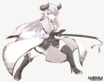  1girl black_footwear black_gloves blue_eyes boots breasts character_name copyright_name draph elbow_gloves fingerless_gloves full_body gloves granblue_fantasy hair_over_one_eye holding holding_sword holding_weapon horns katana large_breasts lavender_hair long_hair narmaya_(granblue_fantasy) pointy_ears sheath sheathed simple_background sleeveless solo souji sword thigh-highs thigh_boots weapon white_background 