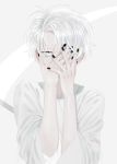  1other alternate_costume androgynous cairngorm_(houseki_no_kuni) covering_face frost_fog green_background grey hands_on_own_face houseki_no_kuni japanese_clothes looking_at_viewer short_hair silver_hair sleepwear solo upper_body white white_eyes white_hair 
