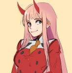  1girl azuumori blush breasts closed_mouth darling_in_the_franxx eyebrows_visible_through_hair green_eyes highres horns large_breasts looking_at_viewer pink_hair simple_background sketch smile solo upper_body yellow_background zero_two_(darling_in_the_franxx) 