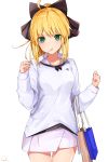  1girl :t absurdres ahoge artist_name artoria_pendragon_(all) bag bangs black_bow black_cola blonde_hair bow carnival_phantasm closed_mouth collarbone commentary_request cowboy_shot eyebrows_visible_through_hair fate/grand_order fate/stay_night fate/unlimited_codes fate_(series) green_eyes hair_between_eyes hair_bow high_ponytail highres long_hair looking_at_viewer mouth_hold pleated_skirt ponytail saber_lily shirt shopping_bag signature simple_background skirt solo thigh_gap white_background white_shirt white_skirt 