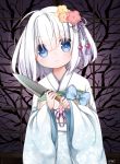  1girl :| blue_bow blue_eyes bow closed_mouth flower hair_flower hair_ornament hakuari_(hina) holding holding_knife japanese_clothes kimono knife looking_at_viewer official_art original short_hair solo standing white_hair wide_sleeves 