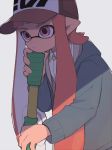  1girl bangs baseball_cap blunt_bangs closed_mouth collared_shirt domino_mask gomi_(kaiwaresan44) grey_background grey_coat hat holding inkling inkling_(language) light_frown long_hair long_sleeves looking_to_the_side mask pointy_ears red_hat redhead shade shirt simple_background solo splat_roller_(splatoon) splatoon splatoon_1 tentacle_hair upper_body violet_eyes white_shirt 