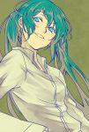  1girl blue_eyes blue_hair eyebrows_visible_through_hair grey_background grin hatsune_miku highres long_hair long_sleeves looking_away shirt simple_background smile solo_focus twintails upper_body very_long_hair vocaloid white_shirt 