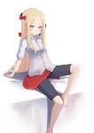  1girl abigail_williams_(fate/grand_order) alternate_costume arm_support bangs barefoot black_bow black_shorts blonde_hair blue_eyes bow closed_mouth collared_shirt commentary_request dress_shirt eyebrows_visible_through_hair fate/grand_order fate_(series) forehead hair_bow highres jilu long_hair looking_at_viewer parted_bangs red_bow red_skirt shirt short_shorts short_sleeves shorts shorts_under_skirt sitting skirt smile solo very_long_hair white_background white_shirt 