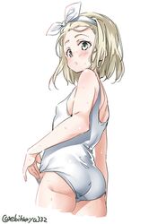  1girl ass blonde_hair blush cowboy_shot ebifurya from_behind green_eyes hairband highres i-504_(kantai_collection) kantai_collection looking_back luigi_torelli_(kantai_collection) school_swimsuit short_hair simple_background solo standing swimsuit twitter_username upper_body white_background white_hairband white_school_swimsuit white_swimsuit 