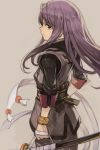  1boy bangs closed_mouth green_eyes grey_background hankuri holding holding_sword holding_weapon long_hair looking_at_viewer purple_hair short_sleeves solo sword tales_of_(series) tales_of_vesperia weapon wristband yuri_lowell 