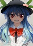  1girl bangs black_hat blue_hair bow food fruit grin hair_between_eyes hat hinanawi_tenshi leaf long_hair looking_at_viewer peach red_bow red_eyes red_neckwear smile solo straight_hair suna_(s73d) teeth touhou 