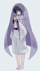  1boy armor barefoot belt black_belt black_bow black_hair blue_eyes blunt_ends blush bow canca37g closed_mouth clothing_cutout eyeliner eyeshadow feathers full_body genshin_impact hands_up highres hip_vent holding holding_feather japanese_armor japanese_clothes kariginu kimono kote kurokote layered_sleeves long_sleeves looking_at_hands makeup male_focus pants purple_kimono purple_sleeves purple_veil red_eyeliner red_eyeshadow scaramouche_(genshin_impact) scaramouche_(kabukimono)_(genshin_impact) see-through_clothes see-through_veil shoulder_cutout solo standing string toes twitter_username veil white_background white_pants white_sleeves wide_sleeves wispy_bangs yellow_feathers 