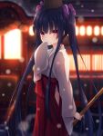  1girl bamboo bangs blurry blurry_background blush bow brown_hat commentary_request covered_mouth depth_of_field eyebrows_visible_through_hair flower_knight_girl hair_between_eyes hair_bow hakama hand_up hat highres holding japanese_clothes kimono long_hair long_sleeves looking_at_viewer miko night outdoors purple_bow purple_hair red_eyes red_hakama short_kimono sidelocks sleeves_past_fingers sleeves_past_wrists snow snowing solo torikabuto_(flower_knight_girl) twintails very_long_hair white_kimono yuku_(kiollion) 