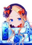  1girl :o abigail_williams_(fate/grand_order) black_bow black_hat blue_eyes bow cat commentary_request eyebrows_visible_through_hair fate/grand_order fate_(series) forehead hair_bow hand_up hat index_finger_raised looking_at_viewer orange_bow parted_lips polka_dot polka_dot_bow sakipsakip solo unicorn white_background 