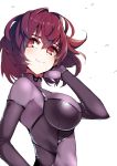  1girl alternate_hair_length alternate_hairstyle bangs bodysuit breasts bright_pupils closed_mouth fate/grand_order fate_(series) hair_between_eyes hair_intakes highres kobo_(cobo_0609) large_breasts purple_bodysuit purple_hair red_eyes scathach_(fate)_(all) scathach_(fate/grand_order) short_hair simple_background smile solo turtleneck upper_body white_background white_pupils 