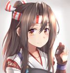  1girl amco armor brown_gloves brown_hair closed_mouth fingerless_gloves gloves gradient gradient_background hair_between_eyes hair_ornament headband highres japanese_clothes kantai_collection kimono long_hair looking_at_viewer orange_eyes smile solo zuihou_(kantai_collection) 
