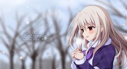  1girl bare_tree blonde_hair blurry blurry_background blush can cat coat commentary copyright_name eyebrows_visible_through_hair fate/kaleid_liner_prisma_illya fate_(series) fur-trimmed_sleeves fur_collar fur_trim hair_between_eyes highres holding holding_can illyasviel_von_einzbern long_hair morokoshi_(tekku) parted_lips plaid_coat red_eyes smile snowing solo steam tree upper_body winter winter_clothes winter_coat 