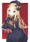  1girl abigail_williams_(fate/grand_order) bangs black_bow black_dress black_hat blonde_hair blue_eyes bow bug butterfly closed_mouth commentary_request dress eyebrows_visible_through_hair fate/grand_order fate_(series) forehead hair_bow hat highres insect long_hair long_sleeves looking_at_viewer object_hug orange_bow parted_bangs red_background rikoma sleeves_past_fingers sleeves_past_wrists solo stuffed_animal stuffed_toy teddy_bear two-tone_background very_long_hair white_background 