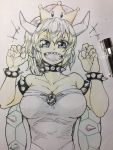  &gt;:d +++ 1girl armlet ballpoint_pen_(medium) blonde_hair blue_eyes bowser bowsette bracelet claw_pose claws collar commentary_request crown dress earrings genderswap genderswap_(mtf) horns jewelry looking_at_viewer momongaso_(twitter_artist) new_super_mario_bros._u_deluxe pink_dress ponytail sharp_teeth shell short_hair solo spiked_bracelet spiked_collar spikes super_crown teeth thick_eyebrows traditional_media upper_body white_background 