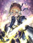  1girl ahoge armor armored_dress artoria_pendragon_(all) bangs blonde_hair blood blood_on_face blue_ribbon excalibur facing_viewer fate/grand_order fate/stay_night fate_(series) fighting_stance gauntlets glowing glowing_sword glowing_weapon green_eyes hair_between_eyes hair_bun hair_ribbon highres holding holding_sword holding_weapon open_mouth ribbon saber sword weapon yu-hi 