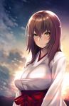  1girl blue_sky breasts brown_hair clouds commentary_request hair_between_eyes highres horizon japanese_clothes kimono large_breasts long_hair looking_at_viewer miko original sash sky smile sunset takanashi-a wide_sleeves yellow_eyes 