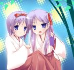  hiiragi_kagami hiiragi_tsukasa japanese_clothes long_hair lucky_star miko niiya purple_hair ribbon ribbons short_hair twintails 