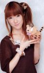  kugimiya_rie palmtop_tiger photo seiyuu seiyuu_connection seiyuu_joke solo stuffed_animal stuffed_toy tiger toradora! 