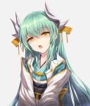  1girl bae.c bangs bow commentary_request dragon_horns eyebrows_visible_through_hair fate/grand_order fate_(series) green_hair green_kimono grey_background hair_between_eyes head_tilt headgear highres horns japanese_clothes kimono kiyohime_(fate/grand_order) long_hair obi open_mouth sash shaded_face simple_background solo upper_body upper_teeth very_long_hair yellow_bow yellow_eyes 