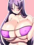  1girl bangs bikini blush breast_hold breasts choker cleavage closed_mouth collarbone eyepatch_bikini fate/grand_order fate_(series) huge_breasts long_hair looking_at_viewer looking_to_the_side minamoto_no_raikou_(fate/grand_order) minamoto_no_raikou_(swimsuit_lancer)_(fate) parted_bangs pink_background purple_bikini purple_hair simple_background smile solo swimsuit very_long_hair violet_eyes waist yamada_gogogo 