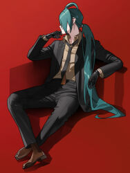 1girl 987645321o androgynous black_gloves black_necktie black_pants brown_footwear brown_shirt collared_shirt earrings formal gloves green_hair highres jewelry long_hair necktie pants pokemon pokemon_sv red_background reverse_trap rika_(pokemon) shirt sitting solo suit