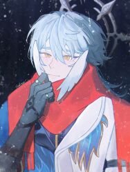  1boy black_gloves black_shirt blue_hair blue_jacket closed_mouth commentary gloves hair_between_eyes hair_intakes halo halo_behind_head highres honkai:_star_rail honkai_(series) jacket jewelry long_sleeves male_focus medium_hair moonya multicolored_clothes multicolored_jacket multiple_rings red_scarf ring scarf shirt smile snowing solo sunday_(honkai:_star_rail) symbol-only_commentary two-tone_jacket upper_body white_jacket yellow_eyes 