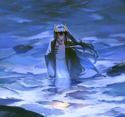  1girl arknights black_hair black_robe chinese_commentary closed_mouth commentary_request dress earrings hair_between_eyes highres horns jewelry jianbing_guozi jie_(arknights) long_hair open_clothes open_robe outdoors robe rock sleeves_past_fingers sleeves_past_wrists solo standing tassel tassel_earrings wading water white_dress yellow_eyes yellow_horns 